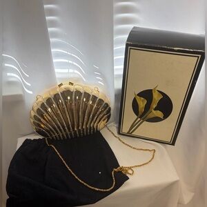 Vintage PALIZZIO  Golden Clam Shell Clutch/Shoulder Bag w/Rhinestone Detail